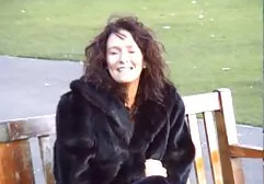 ماساژ دهنده عضلانی مشتری را در روغن پشت صحنه فیلم سوپر خارجی می کشد