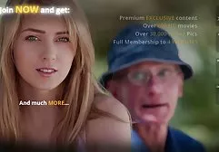 جنس هوشمند با جوان در نیمکت سوپرخارجي فيلم