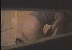 پدربزرگ قهوه ای دختر جوان را در دفتر فاک کانال تلگرام فیلم سوپر خارجی می کند