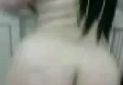 باکره جوان نشان می دهد جواهرات تازه جدیدترین فیلم سوپر خارجی خود را در دوربین