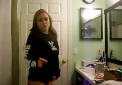 کارگر زن زیبا می سوزاند و از لعنتی مشاهده فیلم سوپر خارجی ناله می کند