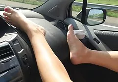 بانوی داغ خالکوبی بر روی دوست پسر phallus سوار دانلود سوپرخارجی جدید می شود