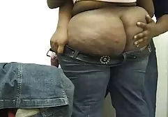 دختر فیلم های خارجی سوپر روسی روسیه با کس مودار او بازی می کند