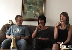 لعنتی خوب در یک فیلم سوپر خارجی نوجوان شبیه ساز با یک خانم بور