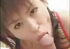 دوست دختر جوان فاک و تقدیر در شکم سایت سوپر خارجی او