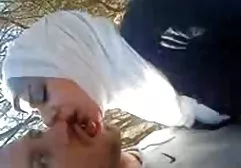 بچه های وحشیانه و ترنس ها جدا شده توسط اعضای زرق و شبکه سوپرخارجی برق دار.