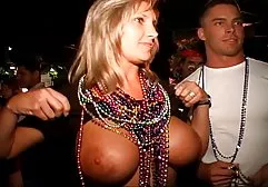 در masquerade مکیده و به یک غریبه انواع سوپرهای خارجی