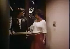 حزب برگزاری سوپرخارجی جدید دختر در توالت باشگاه دخالت می کند