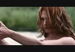 یک پسر فیلم سوپر های خارجی را به یک مرد متصل کرد و خودش را به جلوی چشمانش به دهقان تبدیل کرد