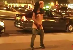 ورزش بسیار سکسی با دانلود سوپر خارجی انگشتان دست در دوربین کار می کند