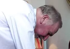 زن و شوهر فیلمهای خارجی سوپر زیبا داشتن جنس پرشور در نیمکت خود.