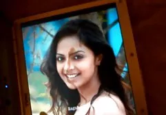 جینا با یک دوست دختر در تمام سوپر داغ خارجی سوراخ ها دنیای خشن می شود.