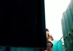 دختر انعطاف پذیر فیلمهای سوپرخارجی باحال به دوربین برهنه