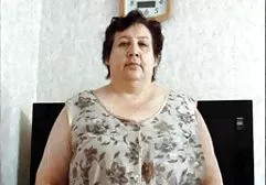 نوجوان بمکد و مشاهده فیلم سوپر خارجی بیدمشک می دهد