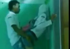 دهانش را گذاشت و فواید تراشیده تماشای فیلم سوپر خارجی شده را لایک کرد